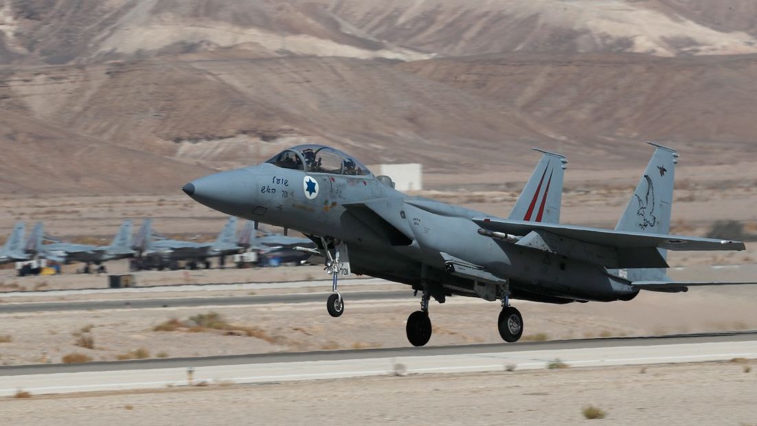 Izraelští piloti-rezervisté vystoupili proti vládě. Zůstanou na zemi